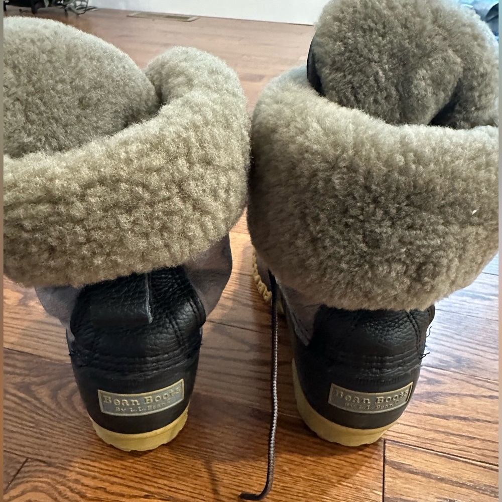 L.L. Bean Black and Gray Shearling Lined Bean Boots - Picture 3 of 5